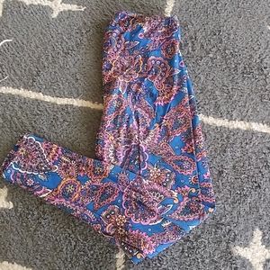 LAST CHANCE LuLaRoe Tall & Curvy Leggings